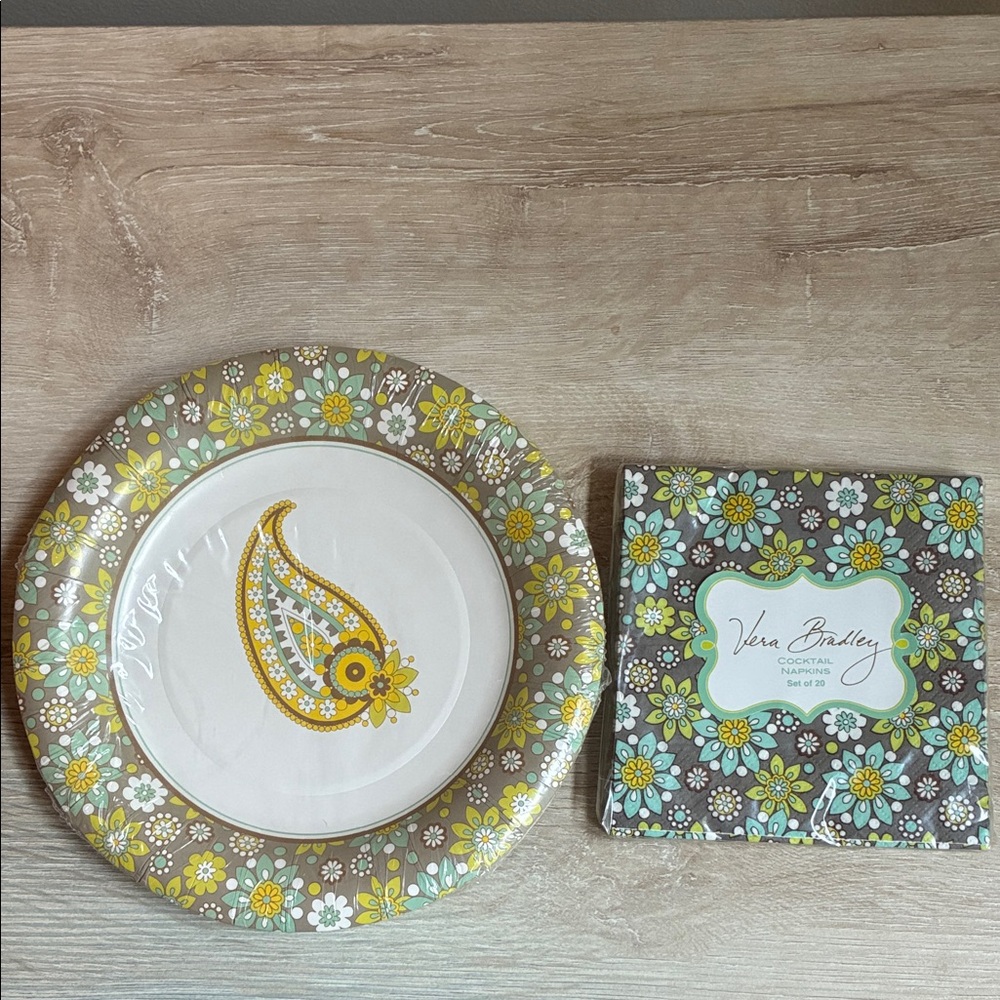 NWT Vera Bradley Cocktail Paper Plates & Napkins - Lemon Parfait